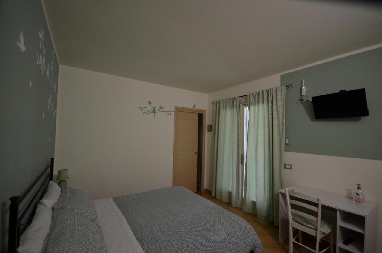 Bb Il Grande Salice Bike Friends Bed & Breakfast Ponti sul Mincio Dış mekan fotoğraf